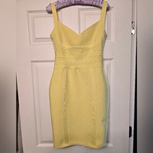 Elegant Yellow Sleeveless Dress